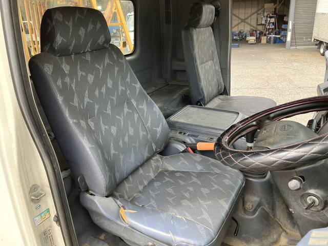 日野レンジャー穴掘建柱車中型（4t）[写真34]