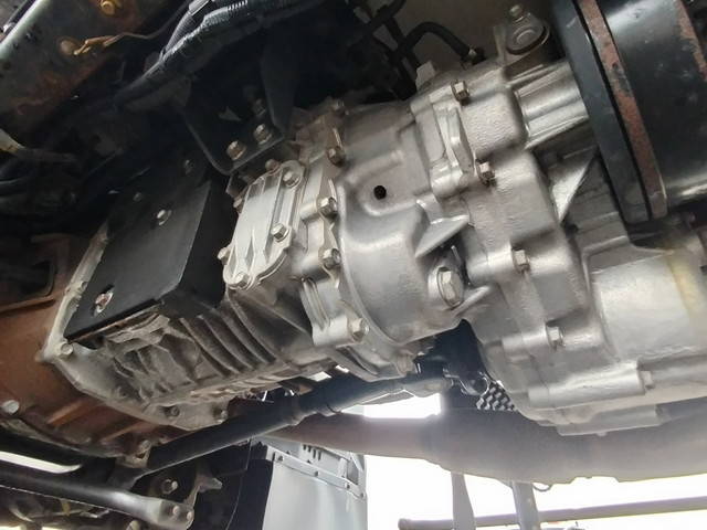 いすゞエルフ冷凍車（冷蔵車）小型（2t・3t）[写真22]