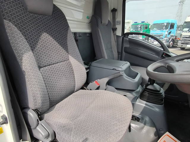 いすゞエルフ冷凍車（冷蔵車）小型（2t・3t）[写真23]