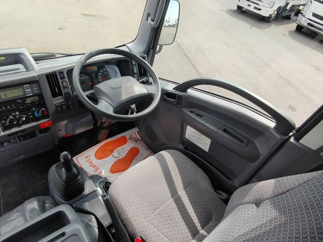 いすゞエルフ冷凍車（冷蔵車）小型（2t・3t）[写真25]