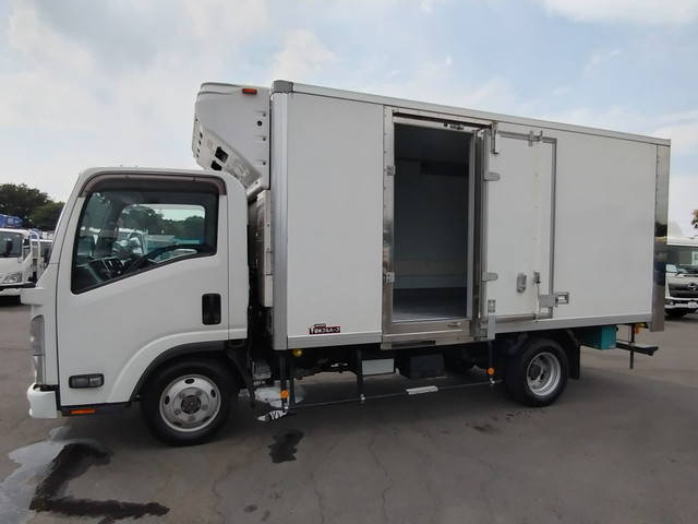 いすゞエルフ冷凍車（冷蔵車）小型（2t・3t）[写真08]