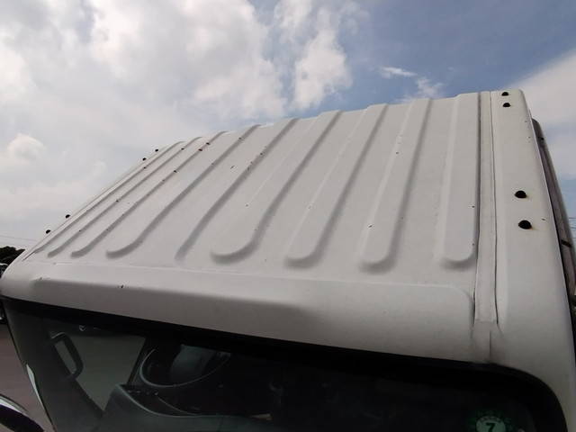 いすゞエルフ冷凍車（冷蔵車）小型（2t・3t）[写真09]