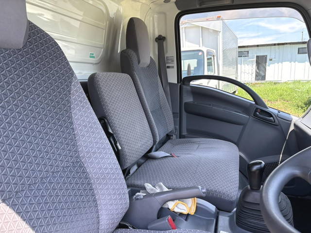 いすゞエルフアルミバン小型（2t・3t）[写真12]