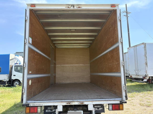いすゞエルフアルミバン小型（2t・3t）[写真14]