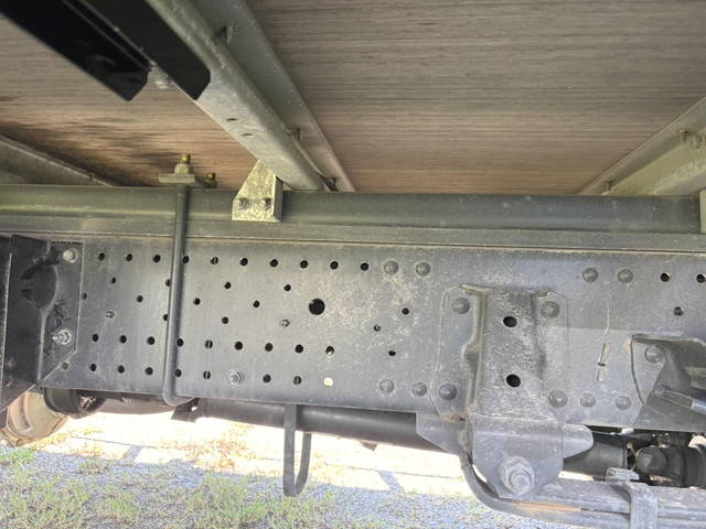 いすゞエルフアルミバン小型（2t・3t）[写真19]