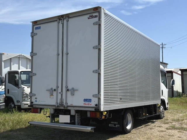 いすゞエルフアルミバン小型（2t・3t）[写真02]