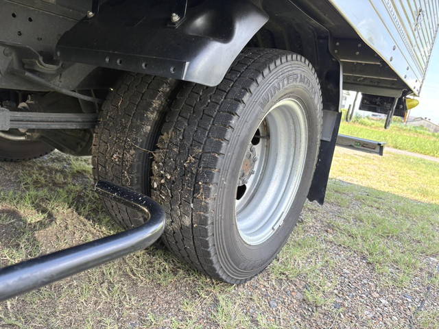 いすゞエルフアルミバン小型（2t・3t）[写真22]