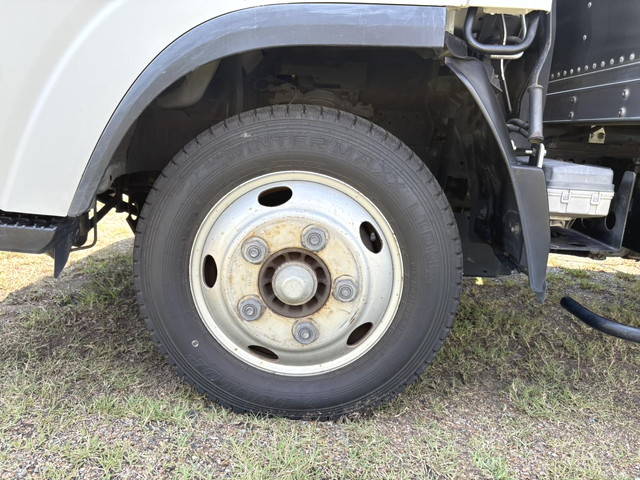 いすゞエルフアルミバン小型（2t・3t）[写真23]