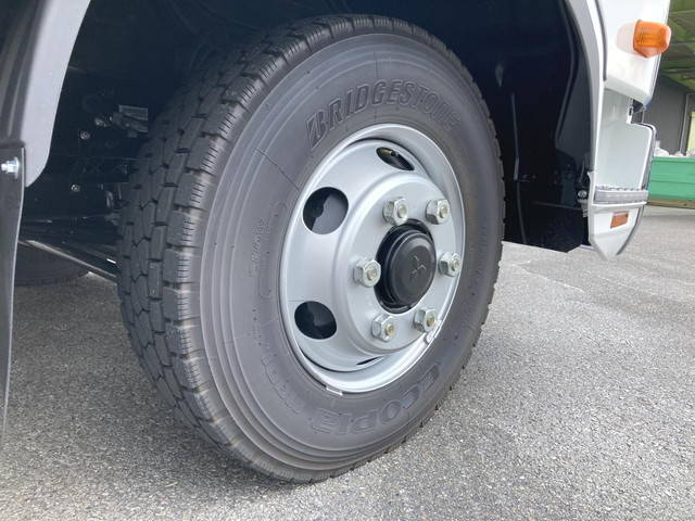 三菱ふそうファイターアルミウイング中型（4t）[写真15]