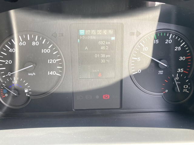 三菱ふそうファイターアルミウイング中型（4t）[写真21]