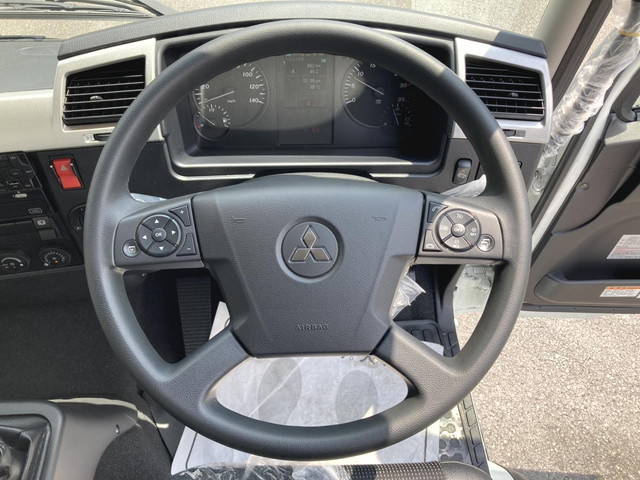 三菱ふそうファイターアルミウイング中型（4t）[写真22]