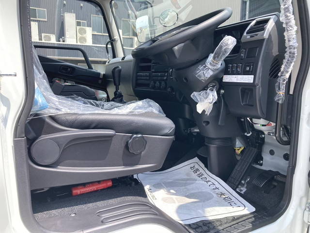 三菱ふそうファイターアルミウイング中型（4t）[写真27]