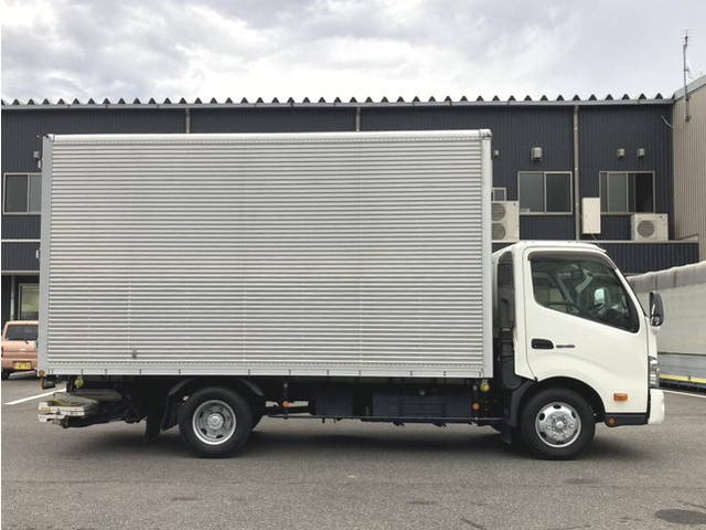 日野デュトロアルミバン小型（2t・3t）[写真04]