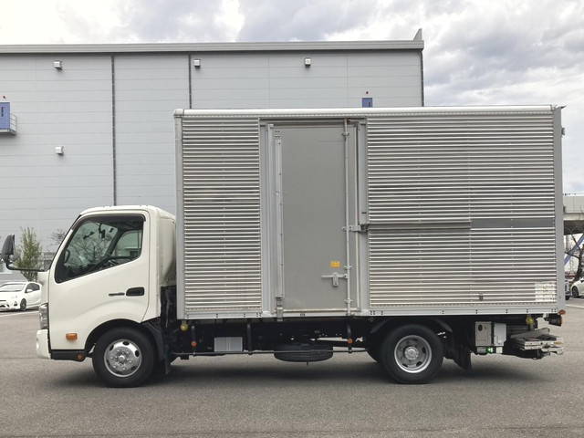 日野デュトロアルミバン小型（2t・3t）[写真07]