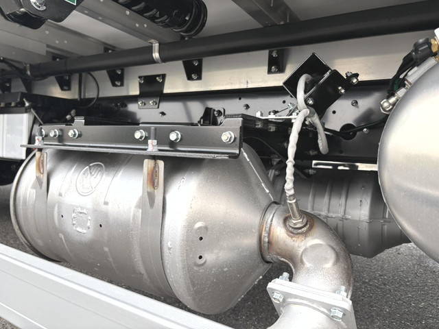 三菱ふそうファイターアルミウイング中型（4t）[写真12]