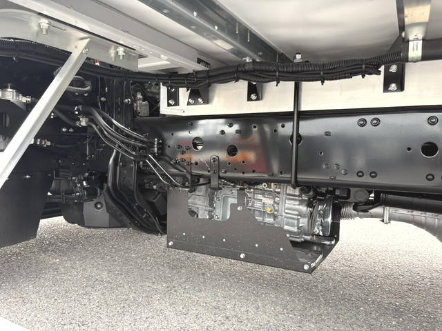 三菱ふそうファイターアルミウイング中型（4t）[写真13]