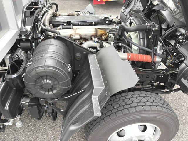 三菱ふそうファイターアルミウイング中型（4t）[写真18]