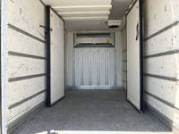 いすゞエルフ冷凍車（冷蔵車）小型（2t・3t）[写真13]