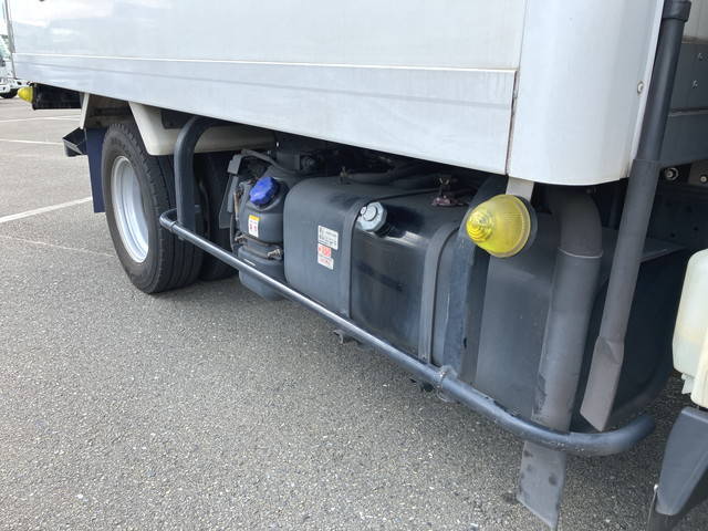 いすゞエルフ冷凍車（冷蔵車）小型（2t・3t）[写真20]