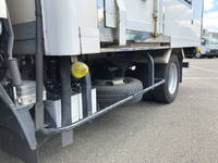 いすゞエルフ冷凍車（冷蔵車）小型（2t・3t）[写真22]