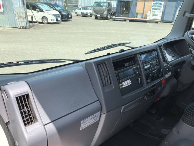 いすゞエルフ冷凍車（冷蔵車）小型（2t・3t）[写真29]