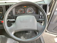 いすゞエルフ冷凍車（冷蔵車）小型（2t・3t）[写真34]