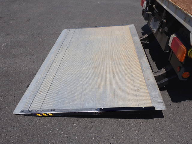 日野デュトロアルミブロック小型（2t・3t）[写真10]