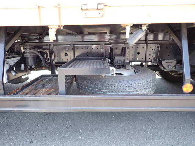 日野デュトロアルミブロック小型（2t・3t）[写真28]