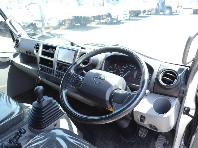 日野デュトロアルミブロック小型（2t・3t）[写真31]