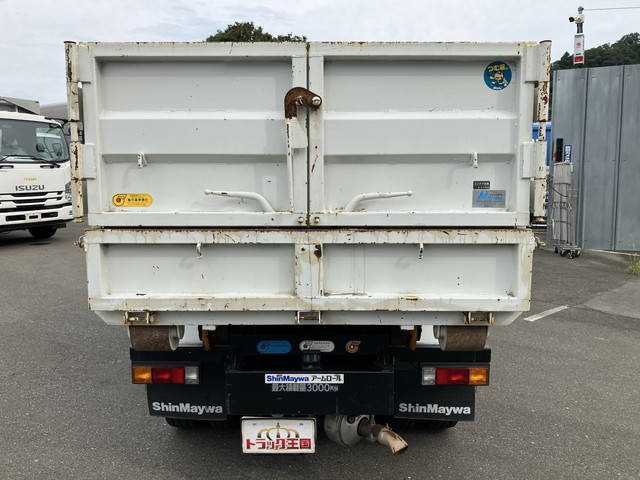 三菱ふそうキャンターコンテナ専用車小型（2t・3t）[写真11]