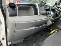 三菱ふそうキャンターコンテナ専用車小型（2t・3t）[写真31]