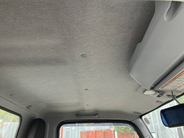 三菱ふそうキャンターコンテナ専用車小型（2t・3t）[写真33]