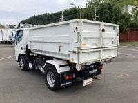 三菱ふそうキャンターコンテナ専用車小型（2t・3t）[写真04]