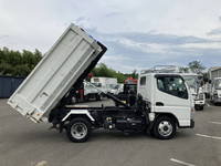 三菱ふそうキャンターコンテナ専用車小型（2t・3t）[写真06]