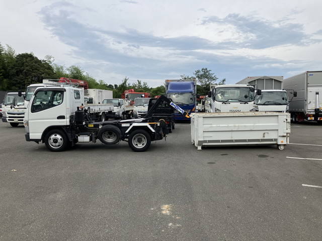 三菱ふそうキャンターコンテナ専用車小型（2t・3t）[写真07]