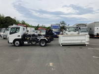 三菱ふそうキャンターコンテナ専用車小型（2t・3t）[写真07]