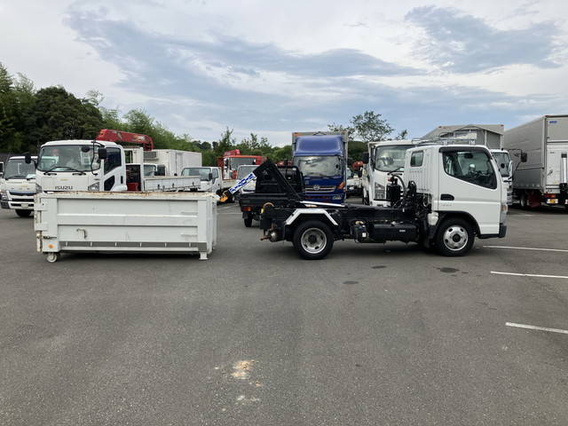 三菱ふそうキャンターコンテナ専用車小型（2t・3t）[写真08]