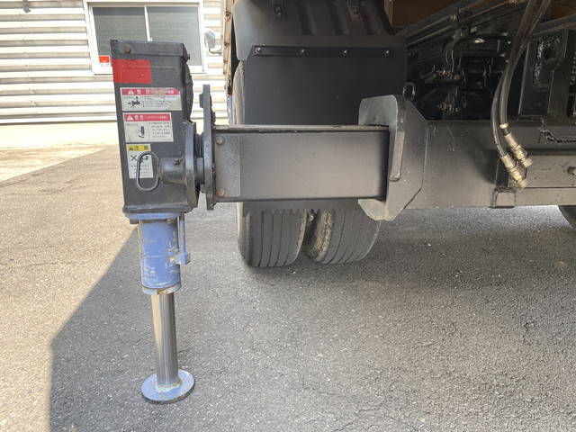 三菱ふそうキャンタークレーン5段小型（2t・3t）[写真16]