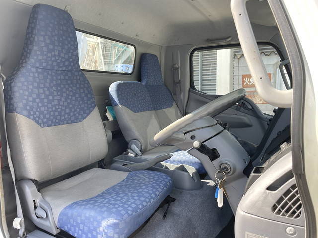 三菱ふそうキャンタークレーン5段小型（2t・3t）[写真31]