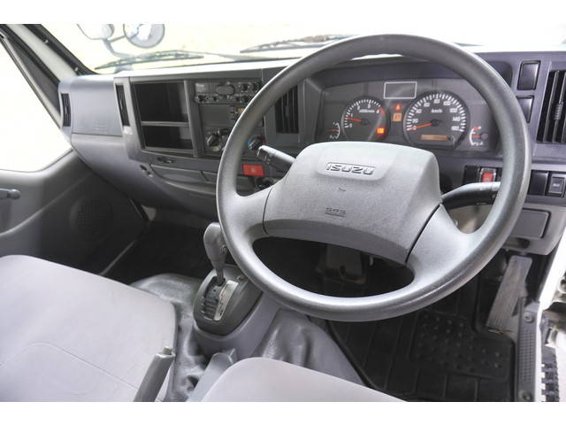 いすゞエルフパネルバン小型（2t・3t）[写真07]