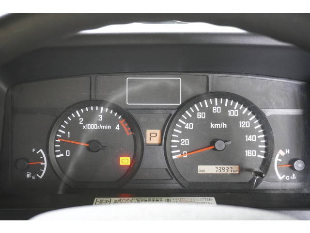 いすゞエルフパネルバン小型（2t・3t）[写真08]