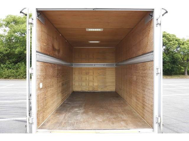 いすゞエルフパネルバン小型（2t・3t）[写真09]