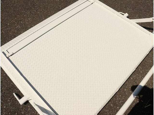 日野デュトロ平ボディ小型（2t・3t）[写真13]