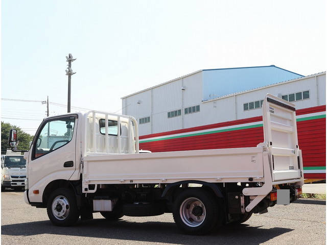 日野デュトロ平ボディ小型（2t・3t）[写真02]