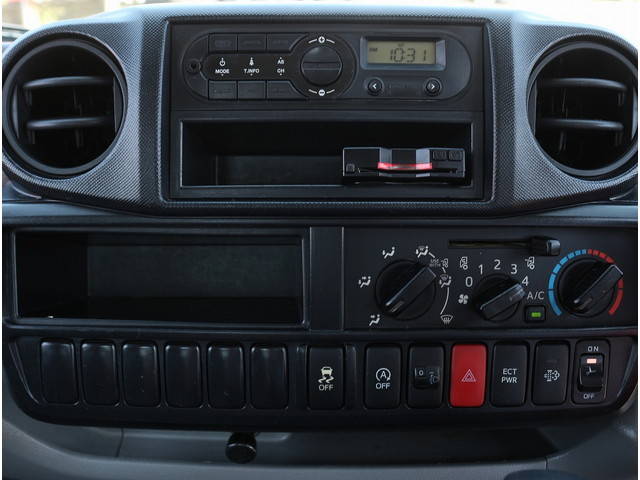 日野デュトロ平ボディ小型（2t・3t）[写真28]