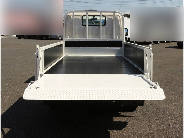 日野デュトロ平ボディ小型（2t・3t）[写真09]