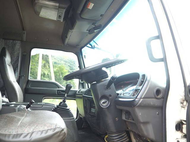 いすゞフォワードセーフティローダー増トン（6t・8t）[写真34]