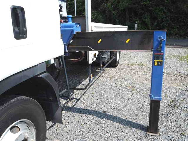 いすゞフォワードクレーン4段中型（4t）[写真11]