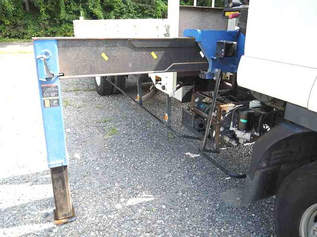 いすゞフォワードクレーン4段中型（4t）[写真07]