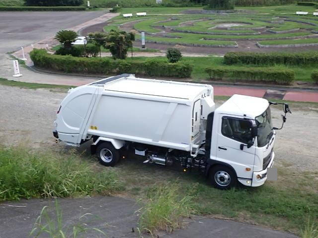 日野レンジャーパッカー車（塵芥車）中型（4t）[写真22]